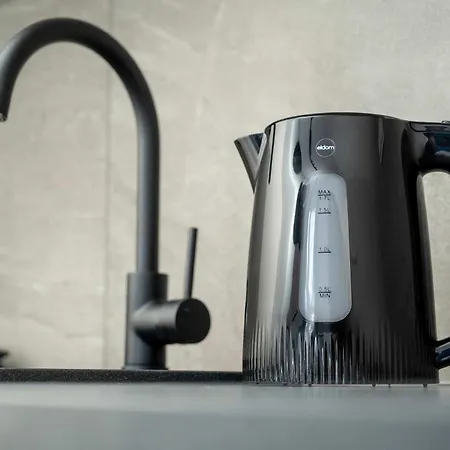 Funkcjonalny Akceptujacy Zwierzeta We Wroclawiu By Renters Apartamento *